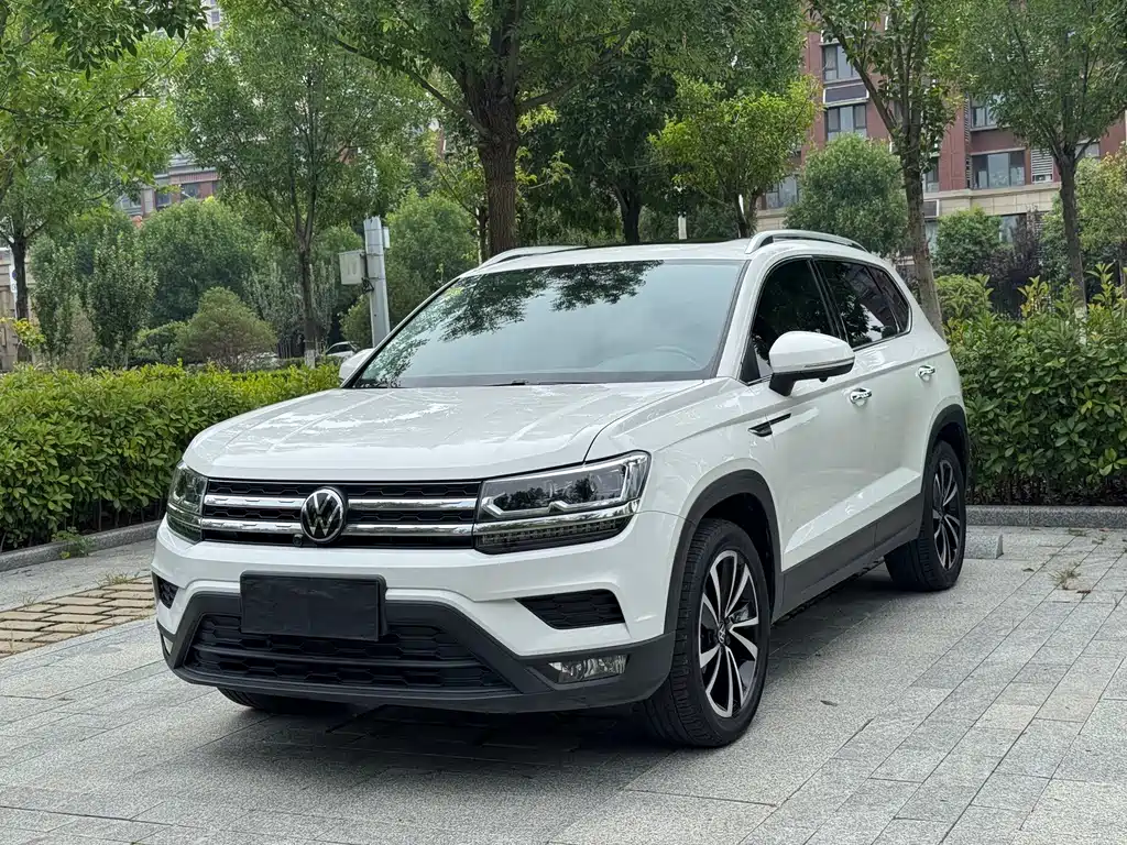 Volkswagen Tharu