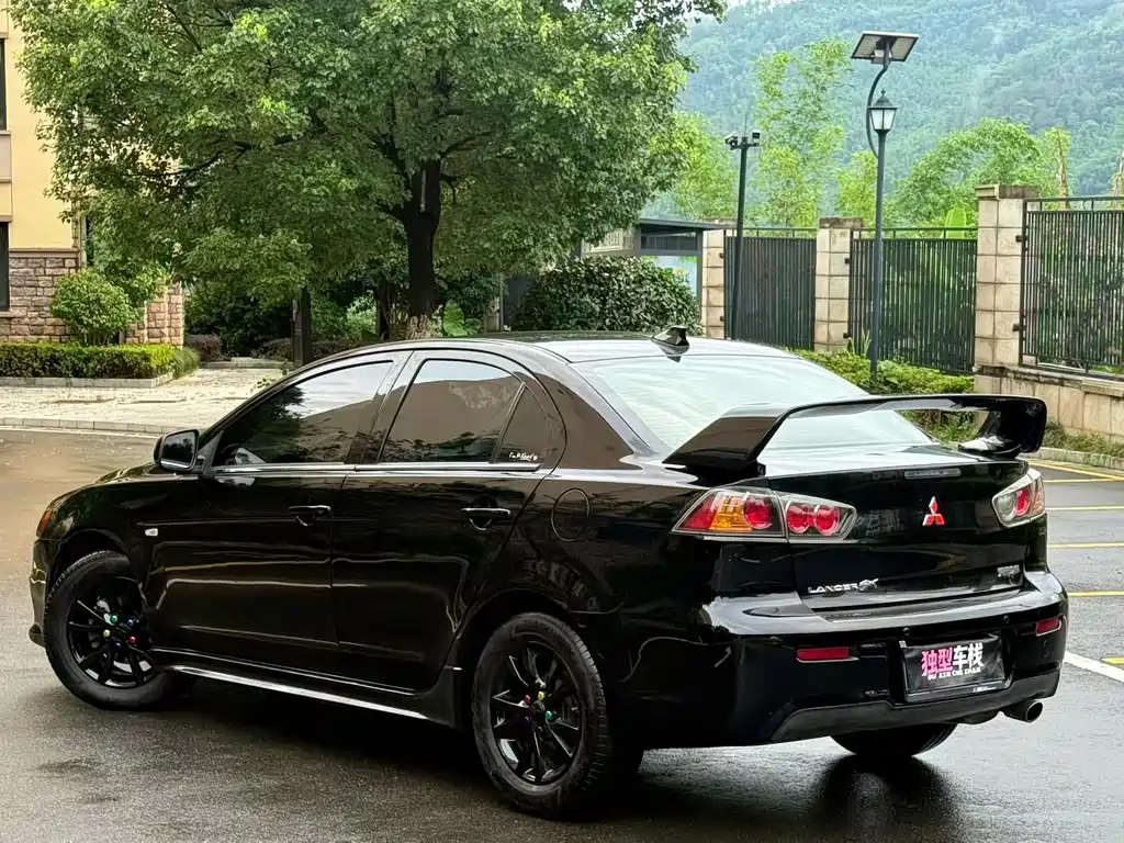 Mitsubishi Lancer EX 2013 — фото 12