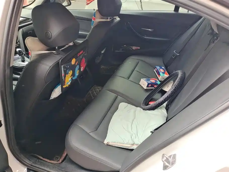 BMW 3 Series 2016 — фото 11