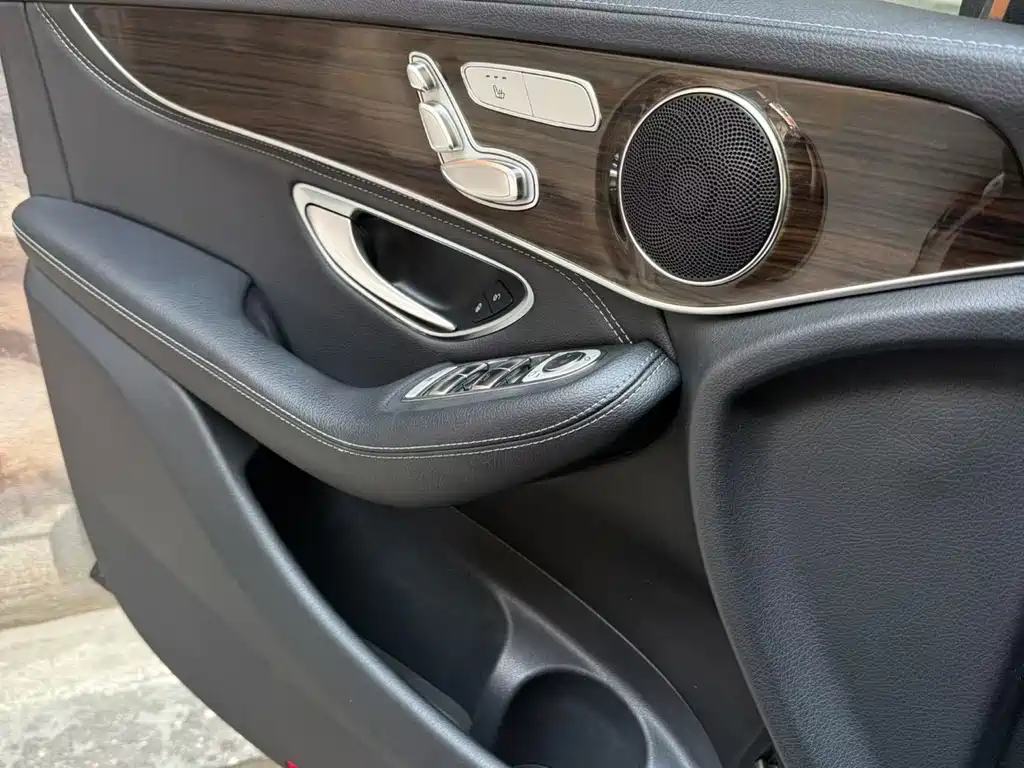 Mercedes-Benz GLC 2018 — фото 6