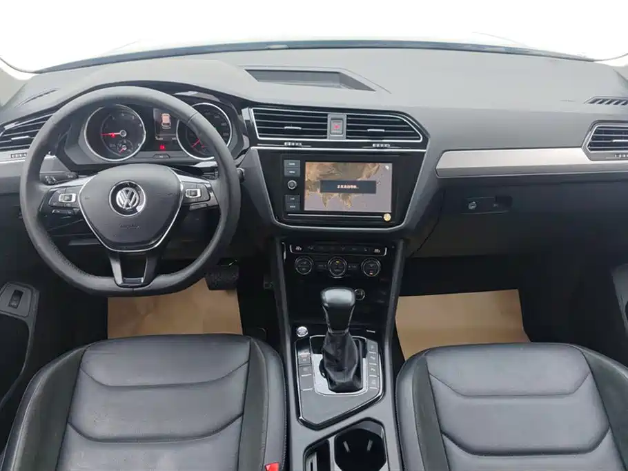 Volkswagen Tiguan L 2019 — фото 12