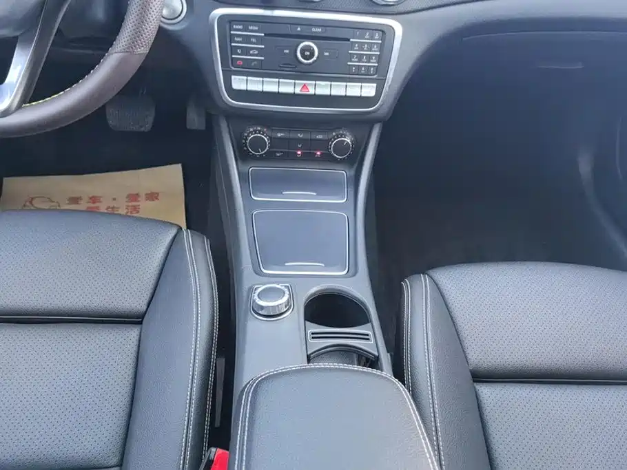 Mercedes-Benz GLA 2018 — фото 15
