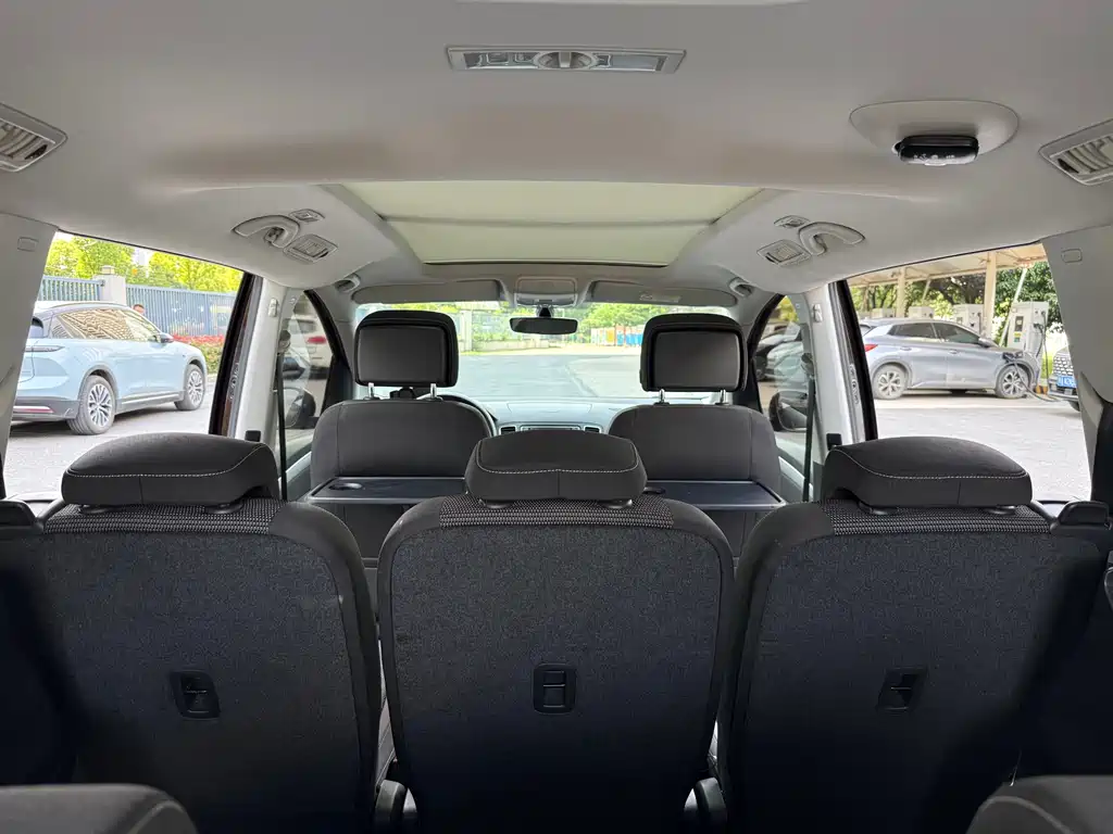 Volkswagen Sharan 2019 — фото 13