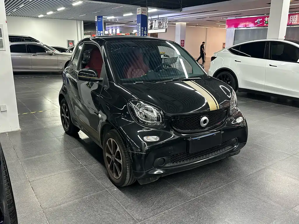 smart fortwo 2017 — фото 3