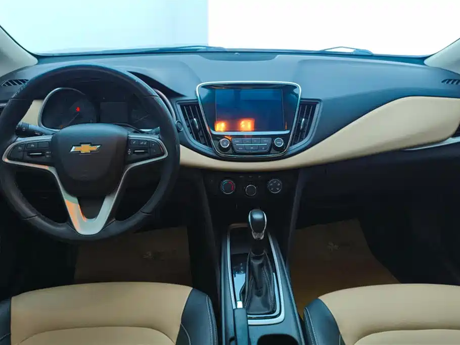 Chevrolet Monza 2022 — фото 12