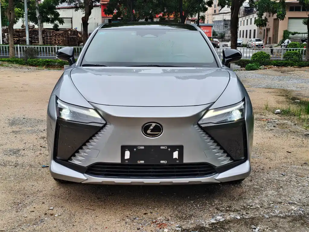 Lexus RZ 2023 — фото 2