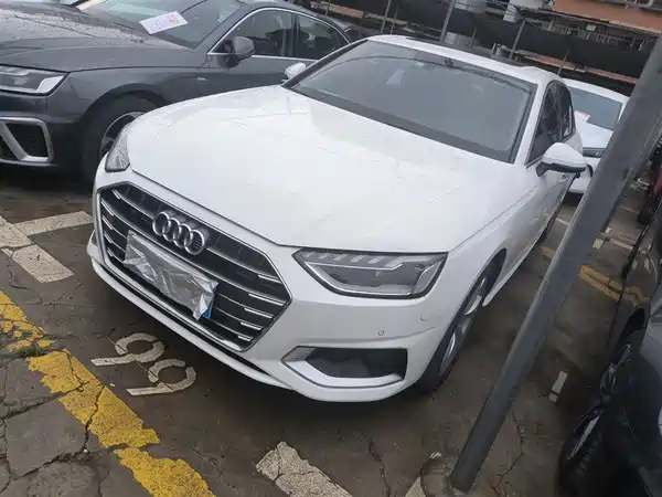 Audi A4L 2020