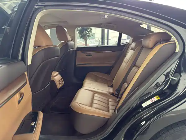 Lexus ES 2017