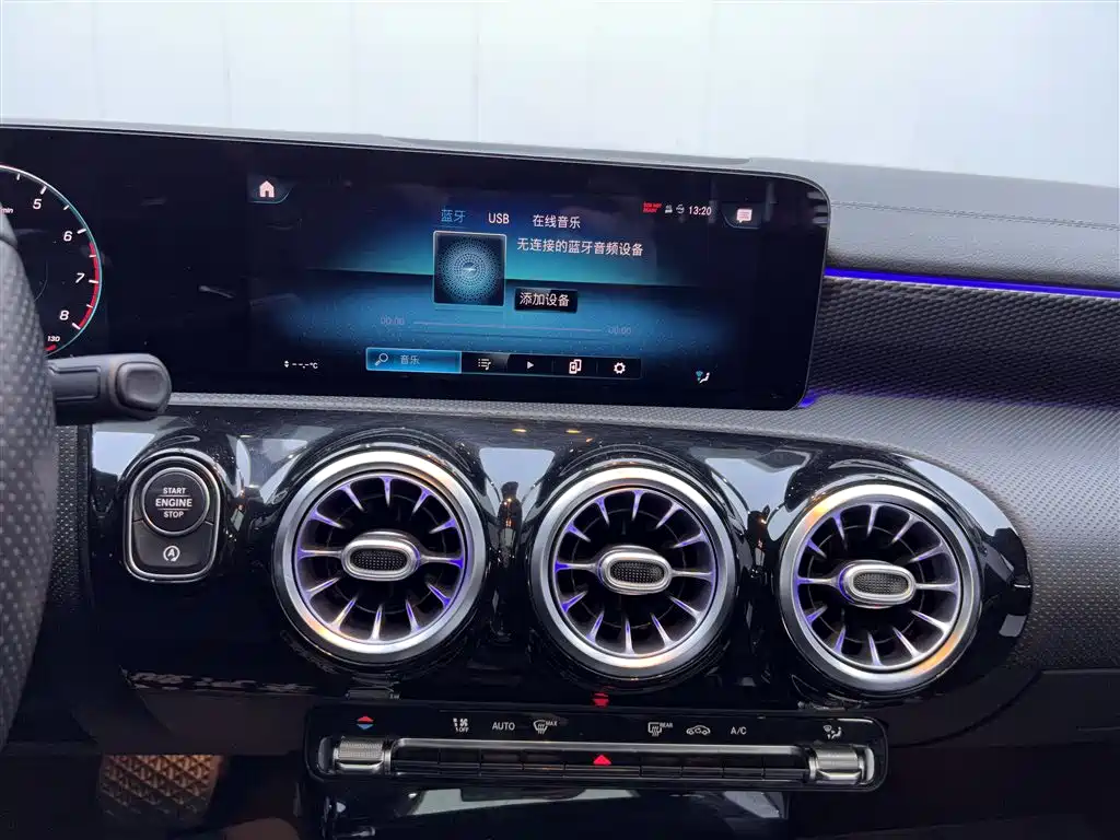 Mercedes-Benz A-Class 2020 — фото 25