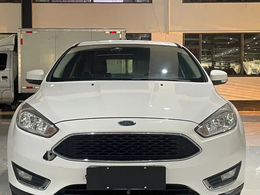 Ford Focus 2015 — фото 2