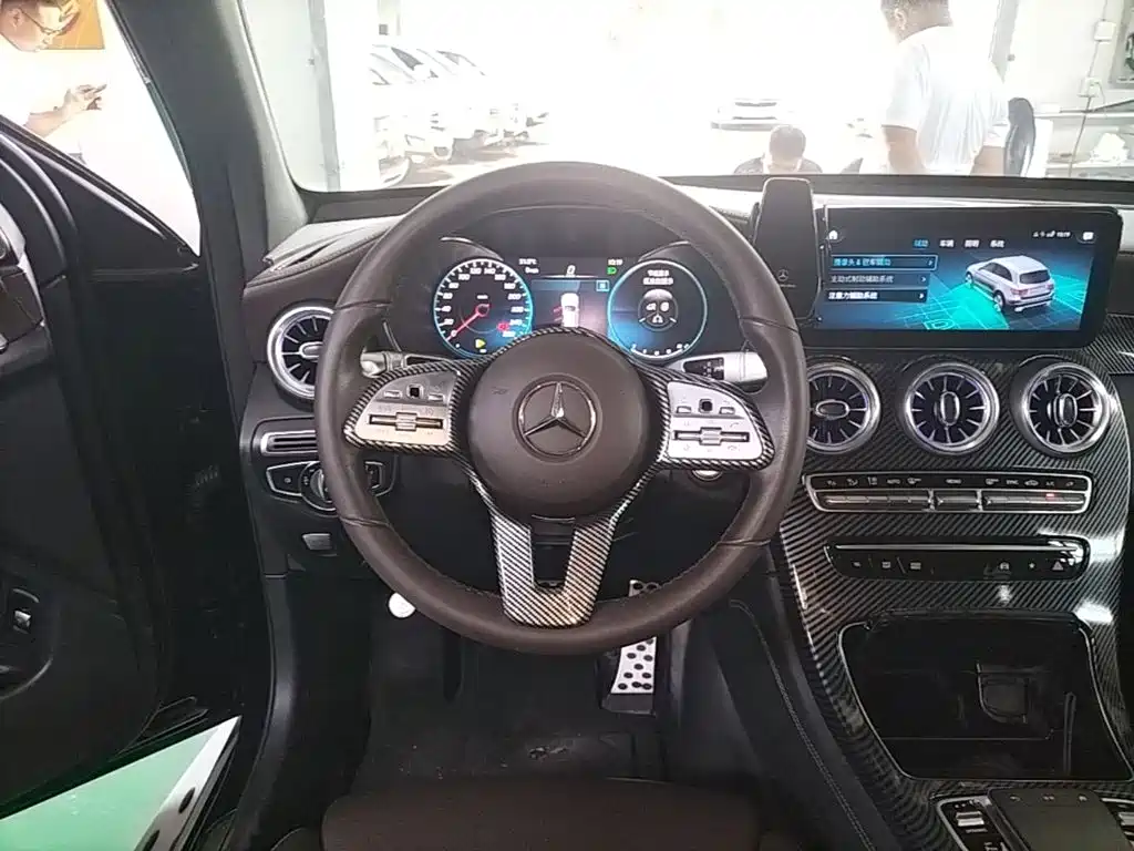 Mercedes-Benz GLC 2021 — фото 11