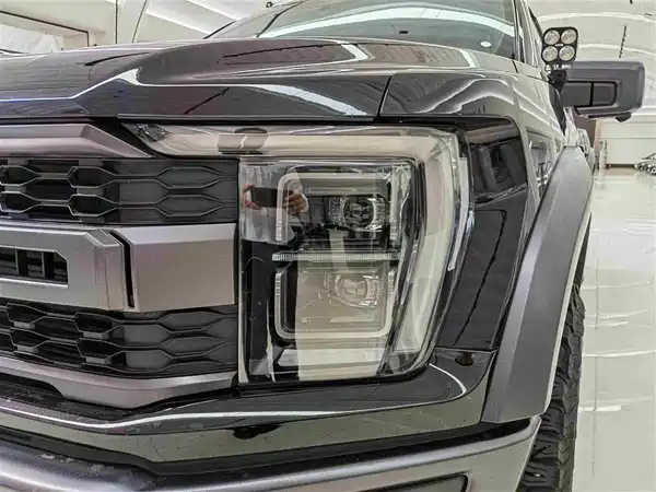 Ford F-150 Raptor 2022
