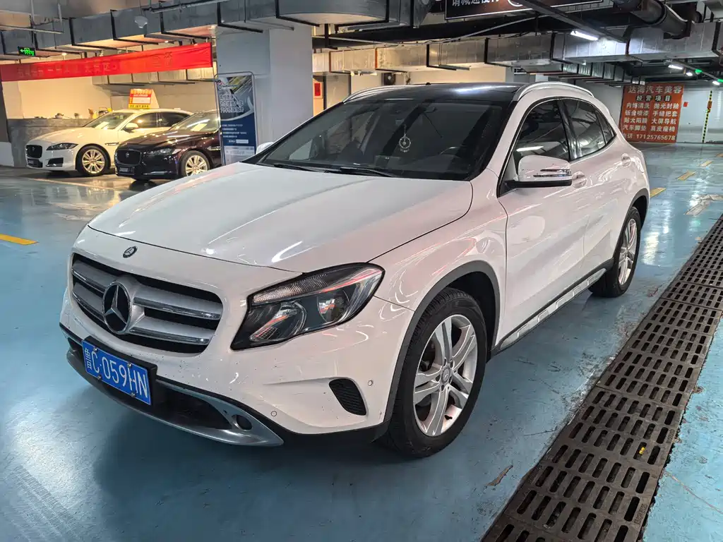 Mercedes-Benz GLA 2015