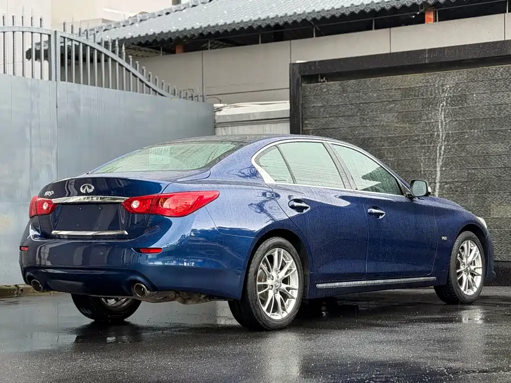 Infiniti Q50L 2017 — фото 10