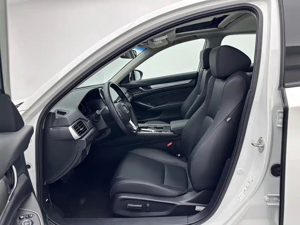 Honda Accord 2023 — фото 18