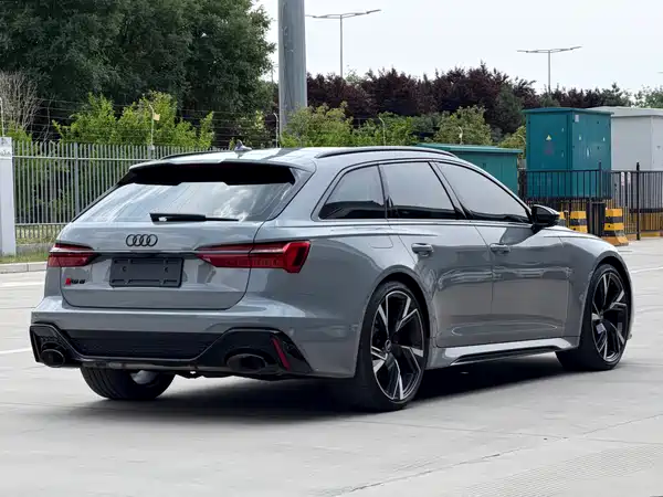 Audi RS 6 2021