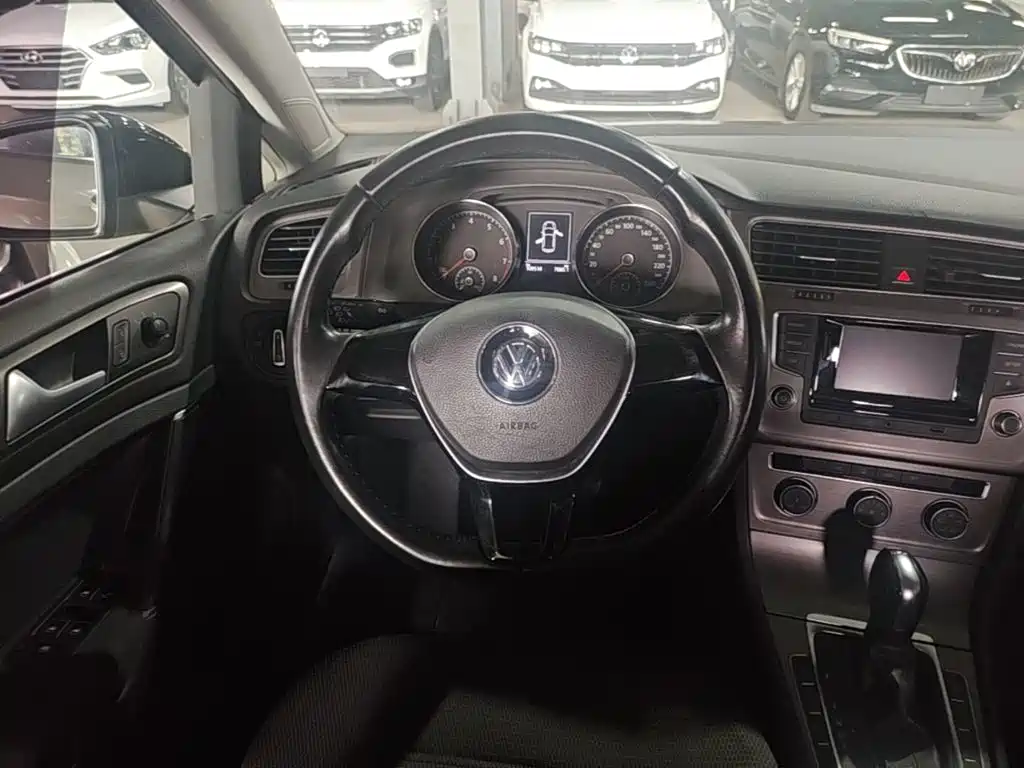 Volkswagen Golf 2015 — фото 11