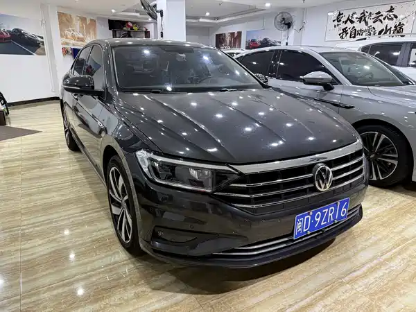 Volkswagen Sagitar 2021