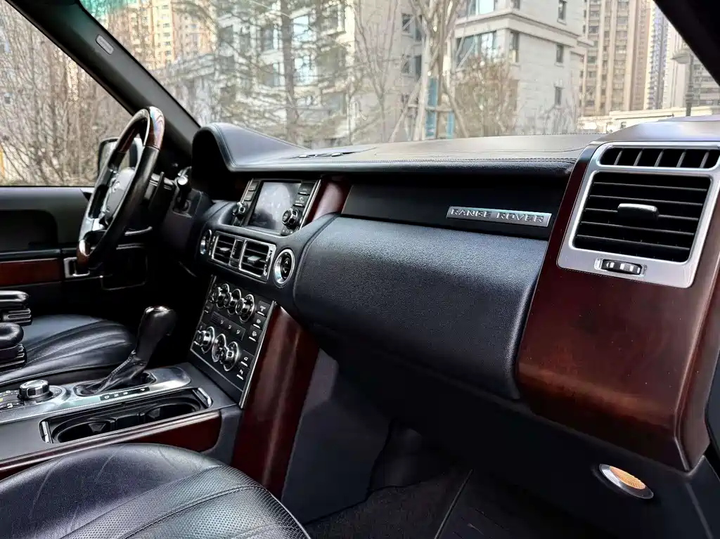Land Rover Range Rover 2013 — фото 11