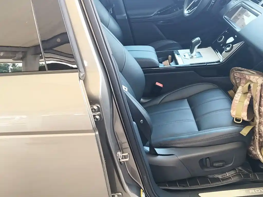 Land Rover Evoque 2022 — фото 25