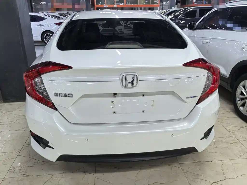 Honda Civic 2019 — фото 5