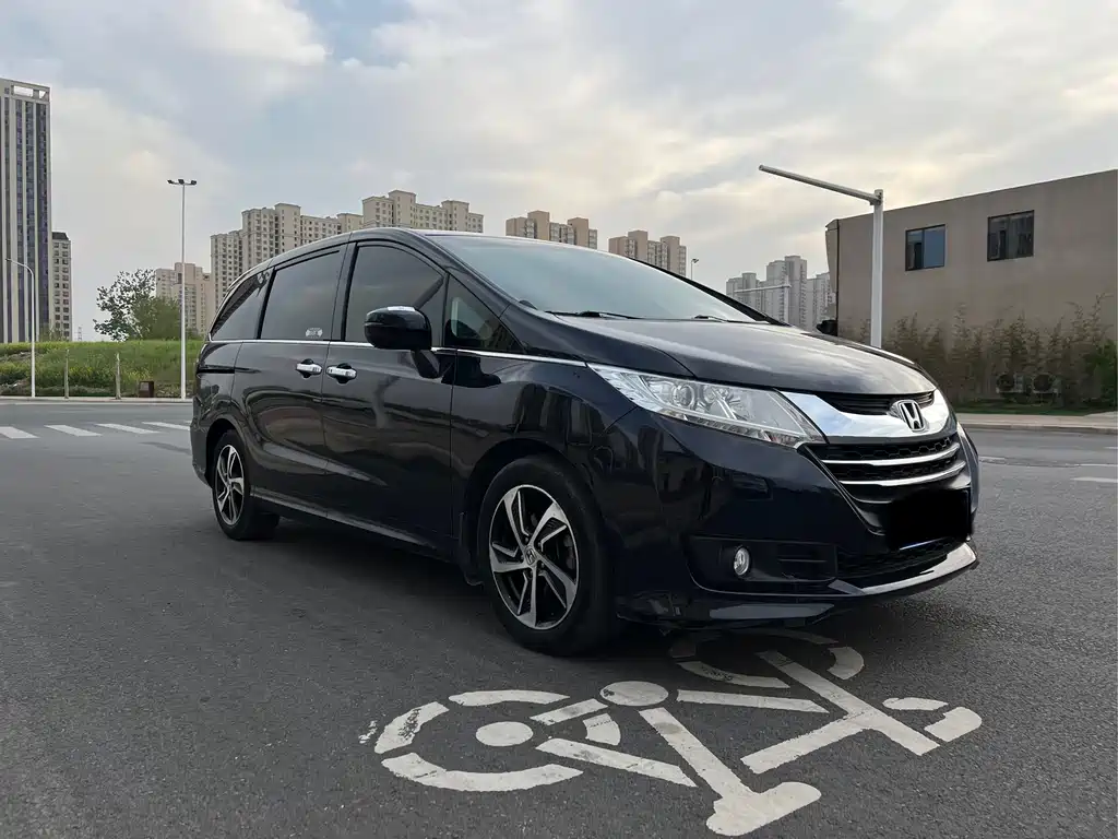 Honda Odyssey 2017 — фото 3