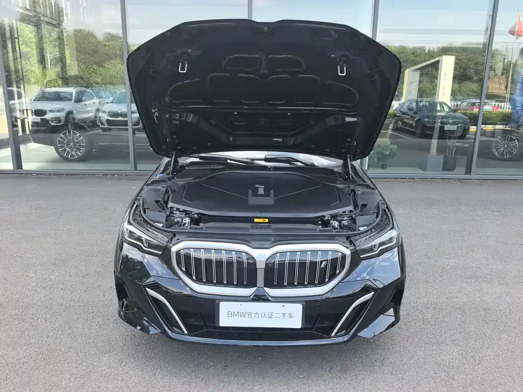 BMW i5 2025 — фото 12