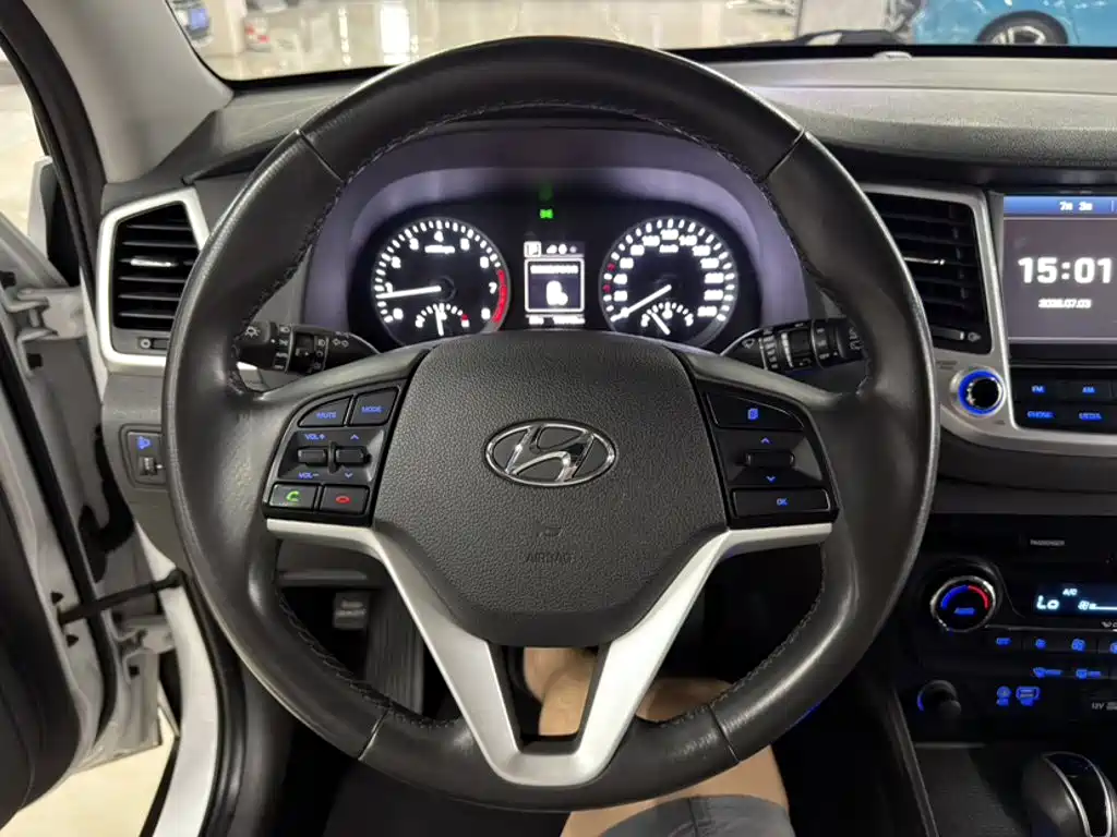 Hyundai Tucson 2018 — фото 16