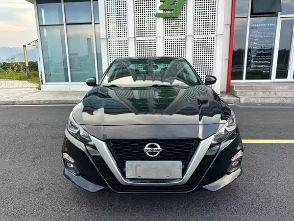 Nissan Teana 2022
