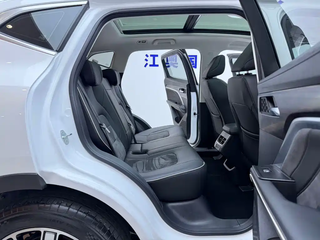 Haval H6 2023 — фото 17