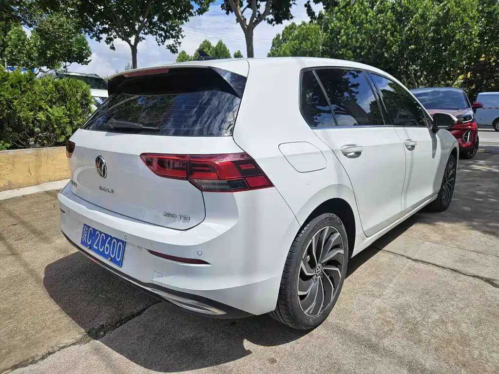 Volkswagen Golf 2022