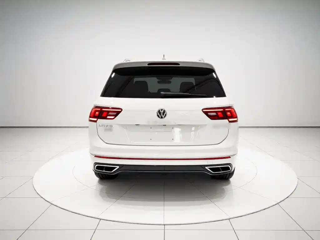 Volkswagen Tiguan L 2024 — фото 6