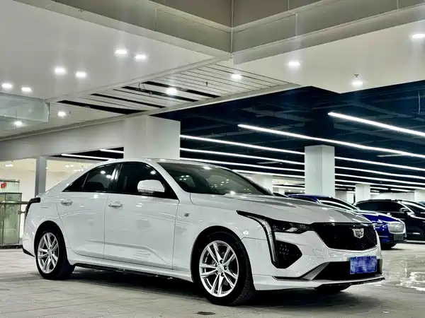 Cadillac CT4 2021