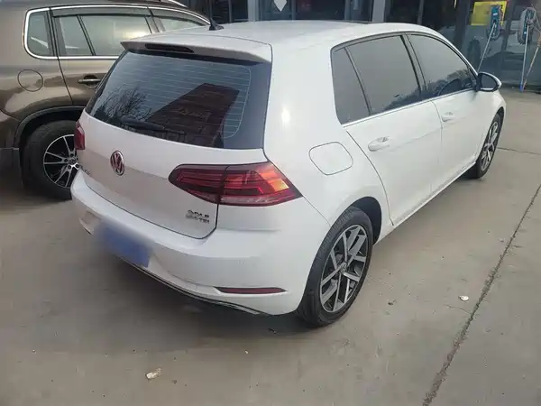 Volkswagen Golf 2020