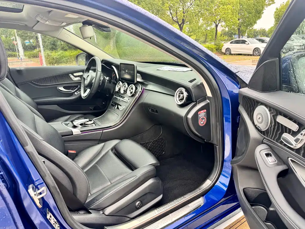 Mercedes-Benz C-Class 2017 — фото 10