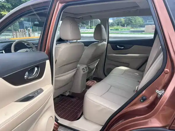 Nissan X-Trail 2014
