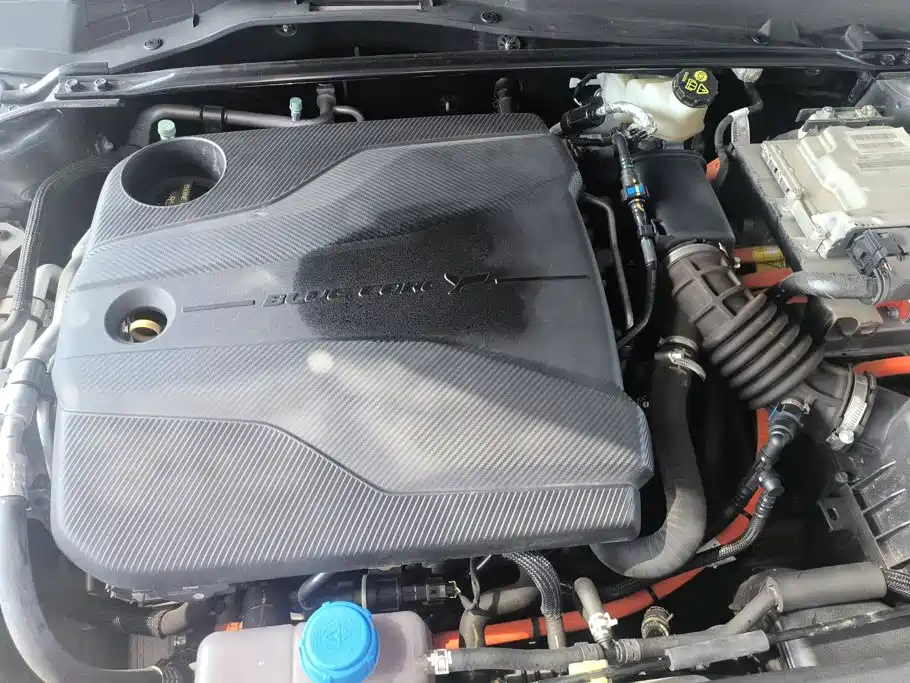 Changan UNI-V Smart Electric Idd 2023 — фото 10