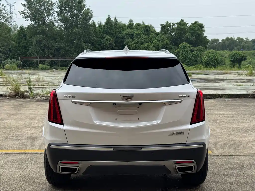 Cadillac XT5 2020 — фото 8