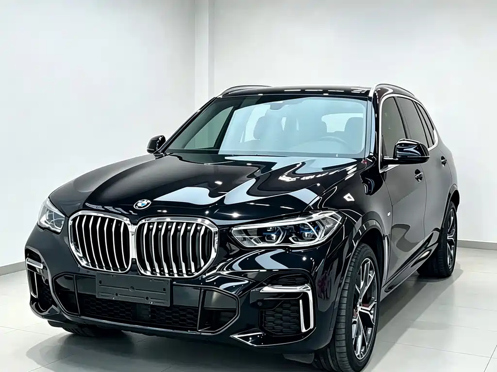 BMW X5 2022 — фото 1