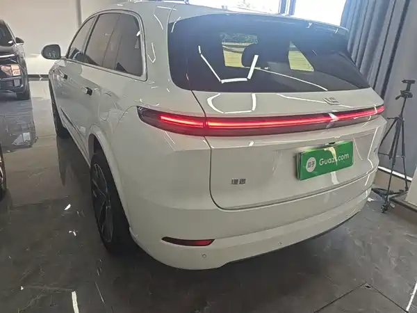 Li Auto L7 2025