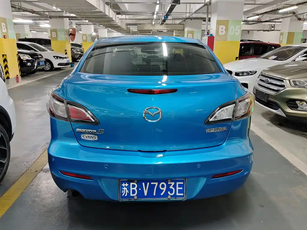 Mazda 3 Xingcheng 2013