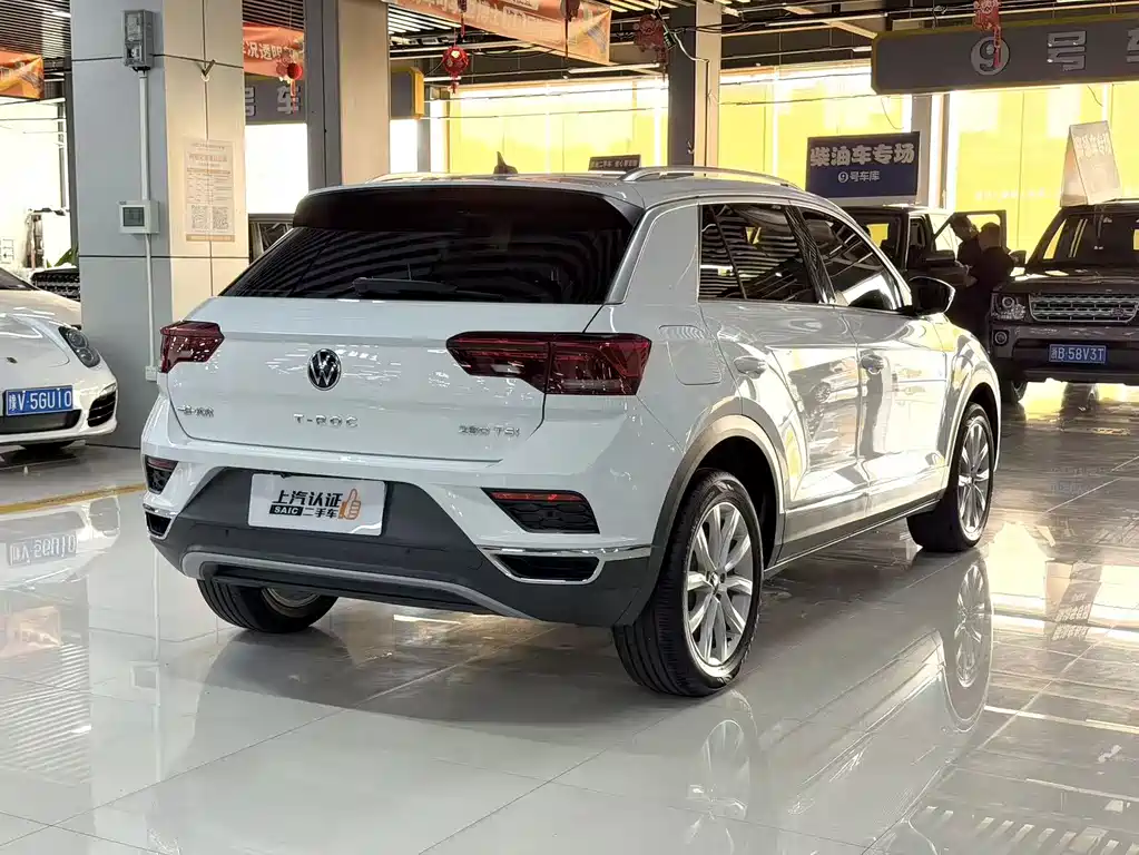 Volkswagen T-Roc 2023 — фото 10