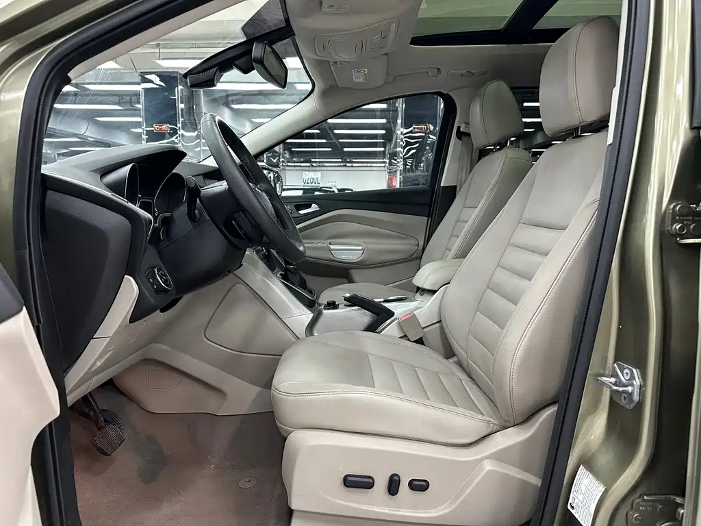 Ford Kuga 2014
