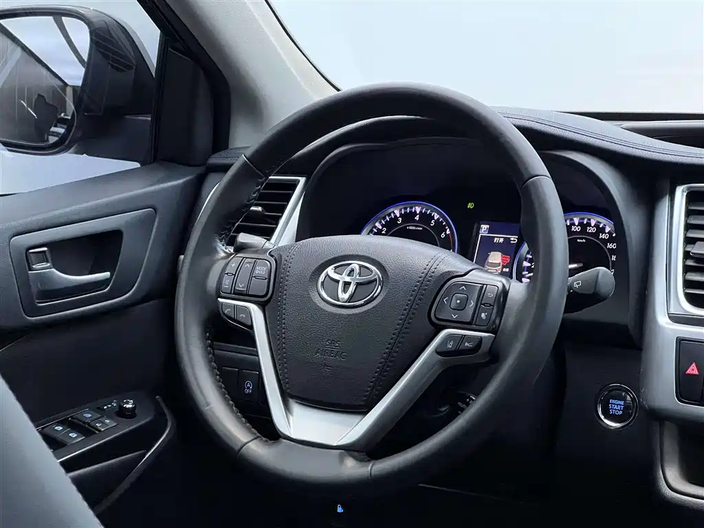 Toyota Highlander 2020 — фото 11