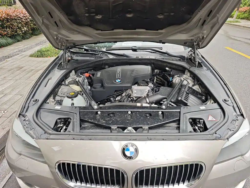 BMW 5 Series 2013 — фото 24