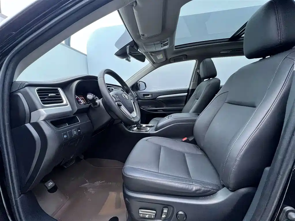 Toyota Highlander 2020 — фото 14