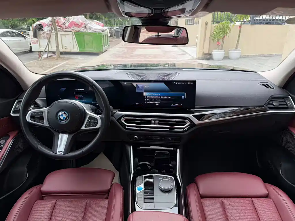 BMW i3 2022 — фото 5