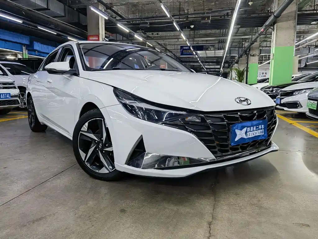Hyundai Elantra 2021