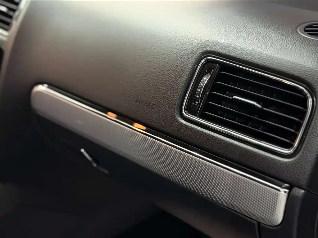 Volkswagen Sagitar 2019 — фото 16