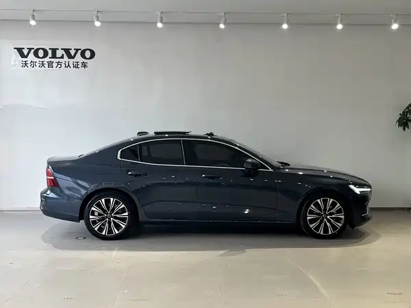 Volvo S60 2024
